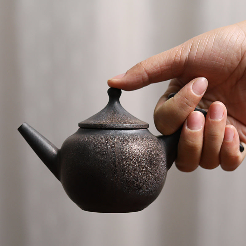 Ceramic single pot tea maker